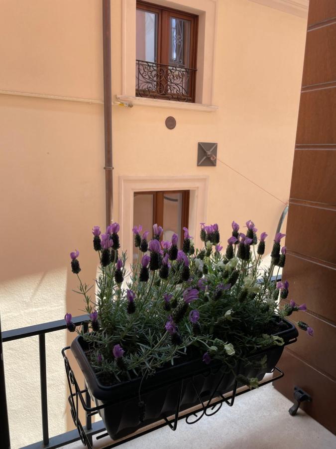 B & B Piazza Angioina L'Aquila Exterior photo