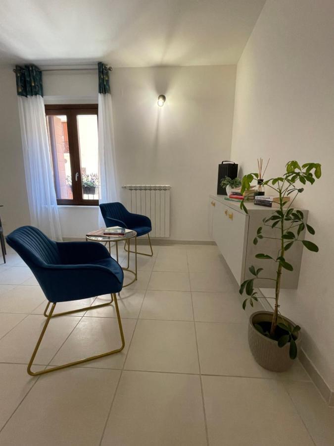 B & B Piazza Angioina L'Aquila Exterior photo