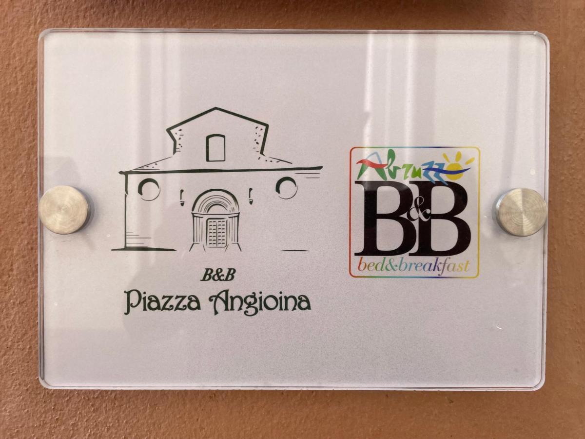 B & B Piazza Angioina L'Aquila Exterior photo